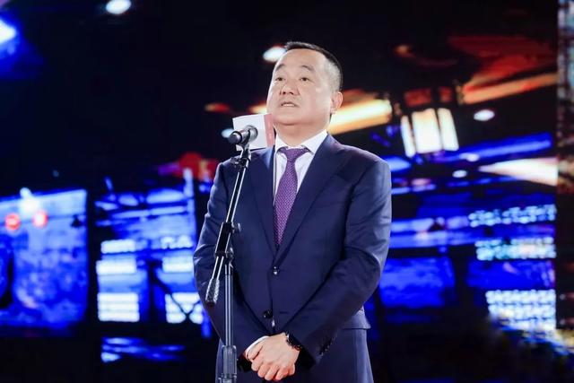 中国酒业协会表彰近30年来的行业先进典型,泸州老窖荣获五大奖项